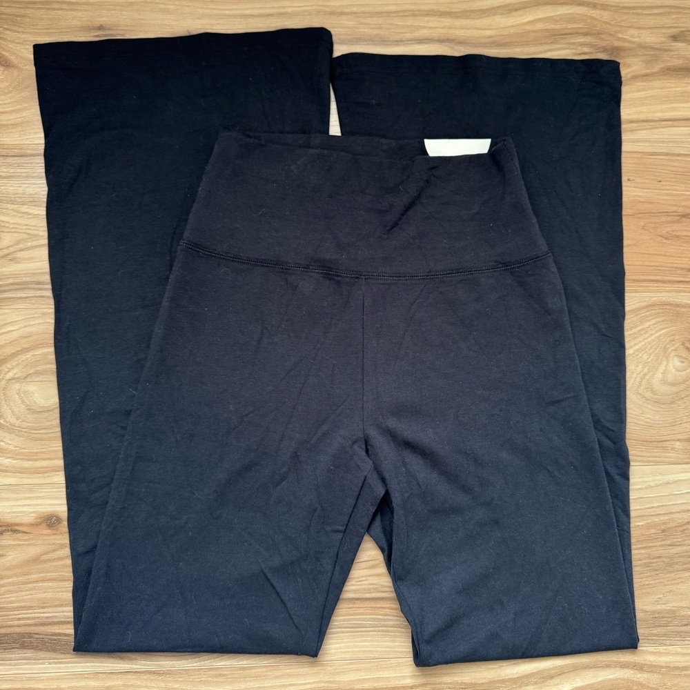 NWT Aerie Offline OG Flare High Waisted Yoga Pants Leggings Black Sz Med Short